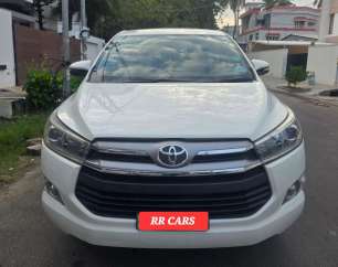 Toyota Innova Crysta 2.4 V